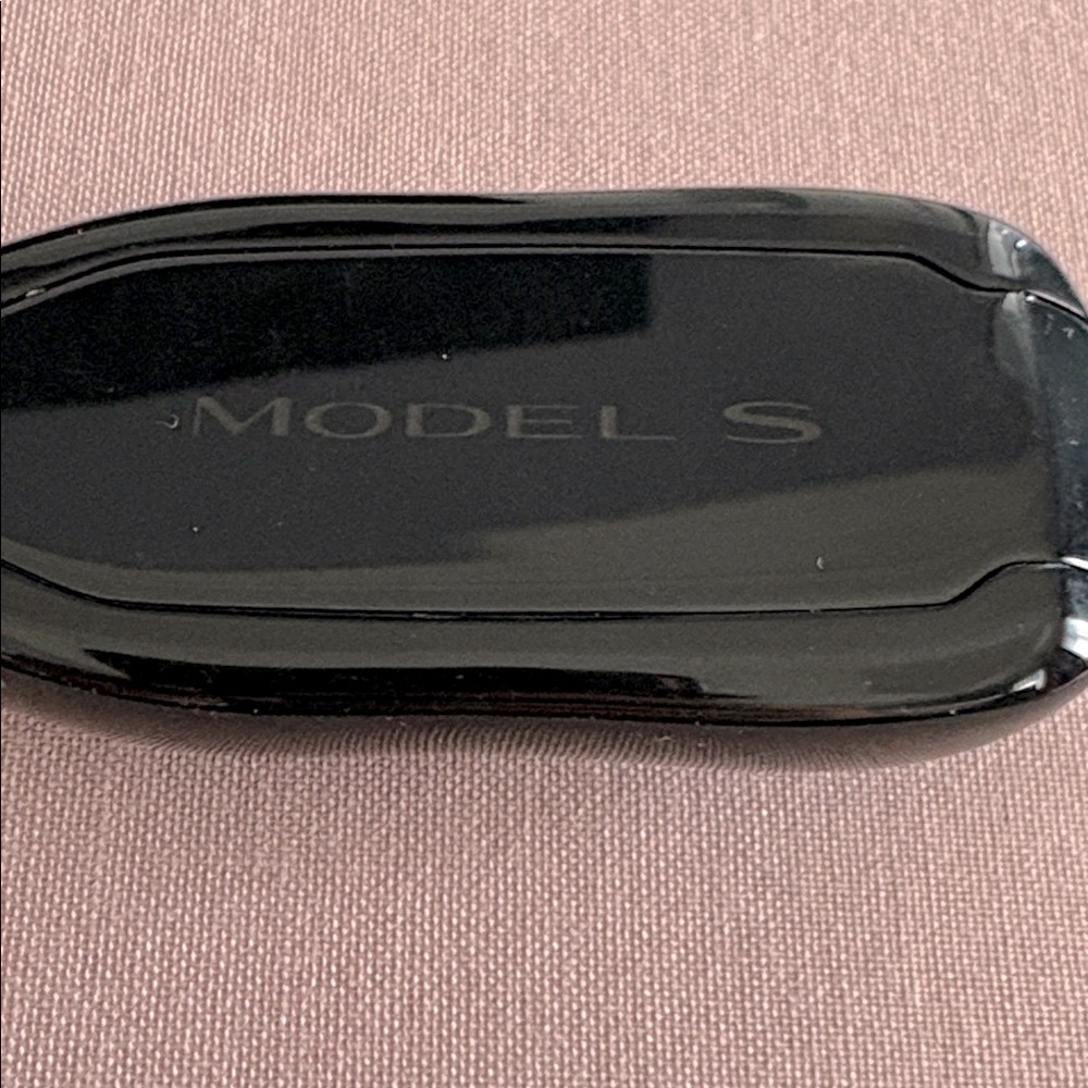 TESLA Model S Key Fob - Picture 8 of 9